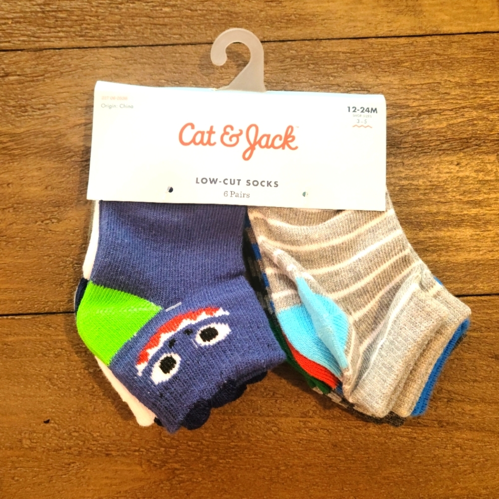 NWT 12-24m Cat & Jack multi-pack Socks